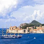 Modern Near Cavtat Apartman Mocici